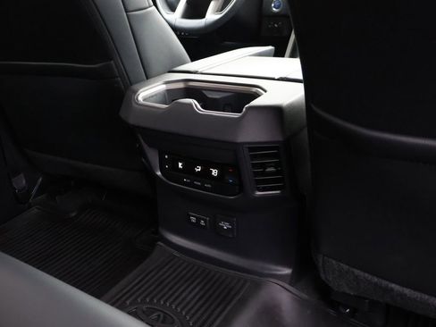 Used 2024 Toyota Sequoia Limited image 20