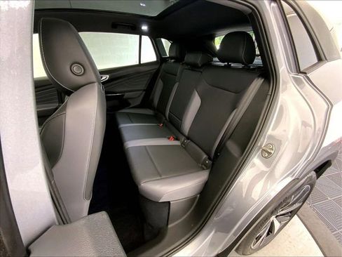 Used 2023 Volkswagen ID.4 Pro S AWD/4WD image 23
