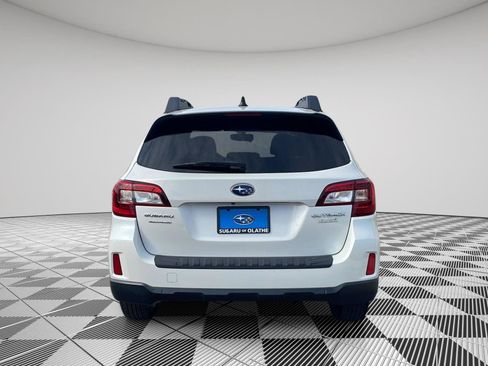 Used 2017 Subaru Outback 2.5i Premium image 9