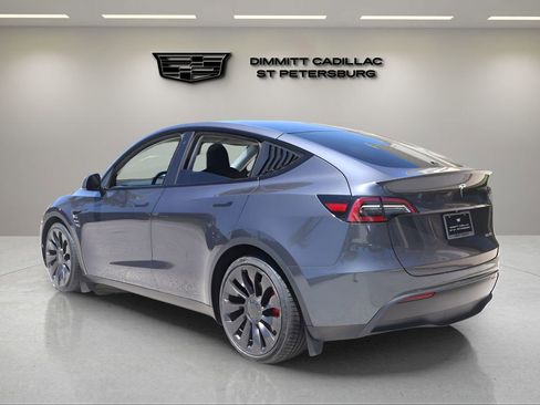 Used 2022 Tesla Model Y Performance AWD/4WD image 3