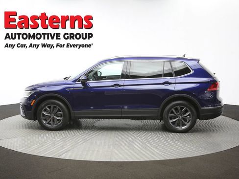 Used 2022 Volkswagen Tiguan SE image 58