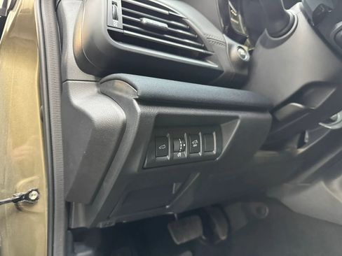 Used 2022 Subaru Outback Premium image 17