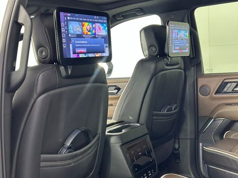 Used 2025 GMC Yukon XL Denali Ultimate w/ LPO, Floor Liner Package AWD/4WD image 22