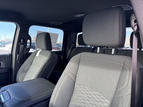 New 2026 RAM 3500 Big Horn AWD/4WD image 12