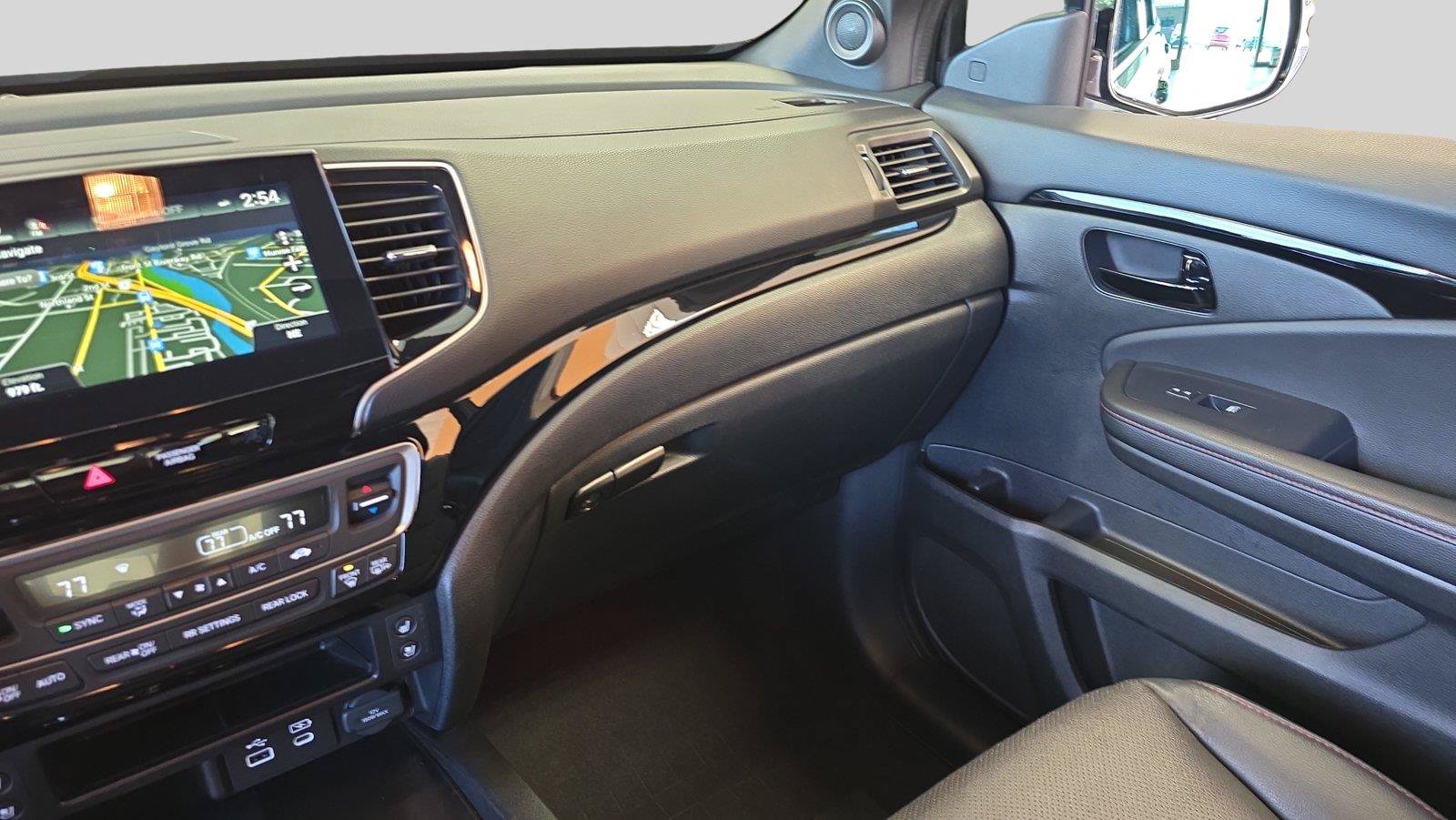 Used 2025 Honda Passport Black Edition image 26