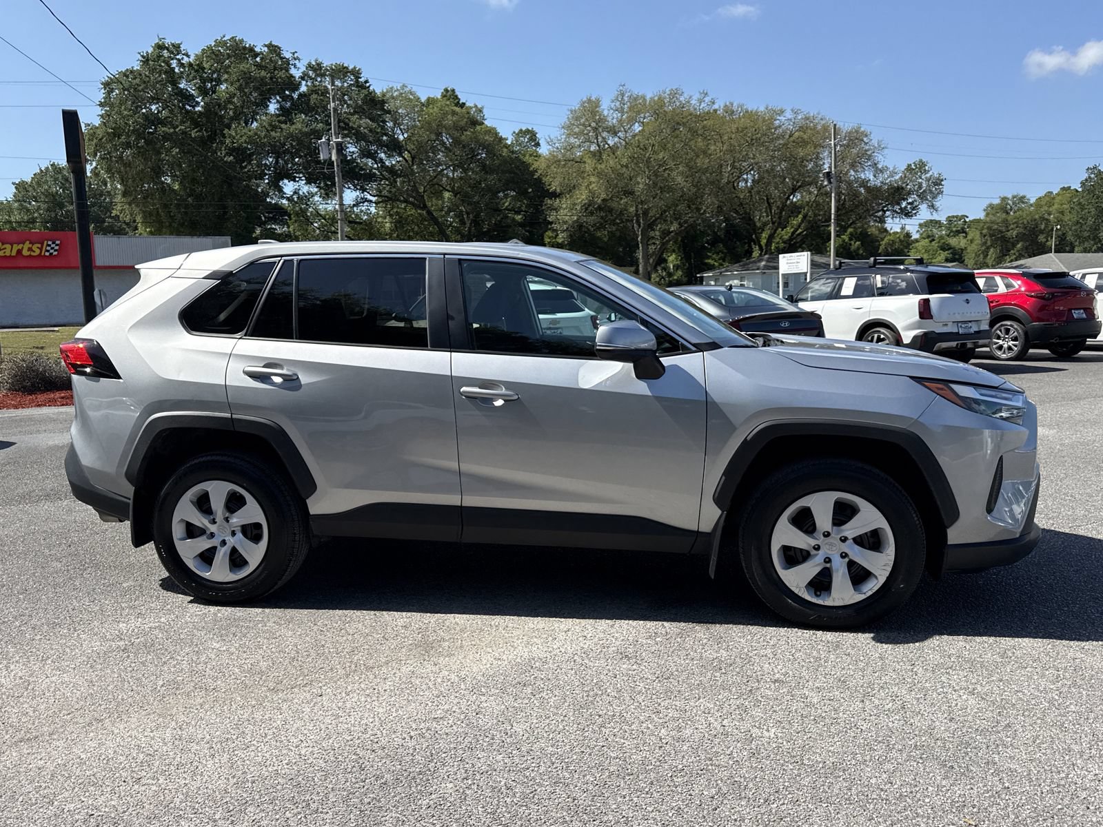 Used 2024 Toyota RAV4 LE AWD/4WD image 6
