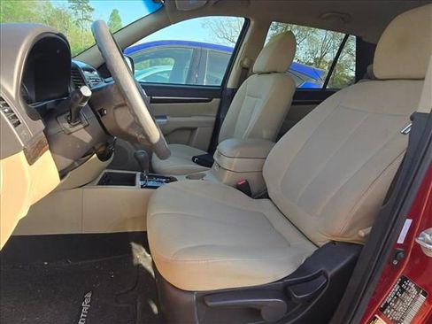 Used 2011 Hyundai Santa Fe GLS image 9