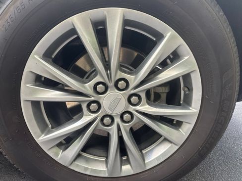 Used 2021 Cadillac XT5 Premium Luxury w/ LPO, Floor Liner Package FWD image 29