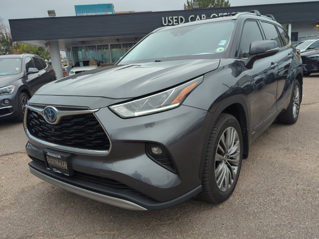 Used 2020 Toyota Highlander Platinum AWD/4WD image 3