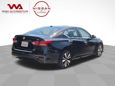 Certified 2022 Nissan Altima 2.5 SV FWD image 5