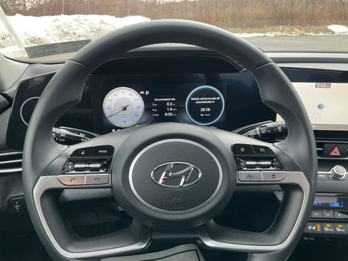 Used 2023 Hyundai Elantra Limited image 8