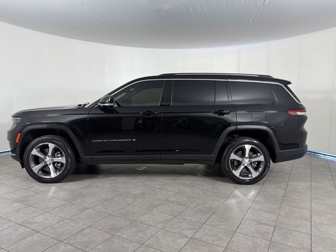 Used 2023 Jeep Grand Cherokee L Limited w/ Luxury Tech Group II AWD/4WD image 2