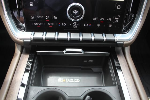 Used 2025 GMC Yukon Denali Ultimate w/ LPO, Floor Liner Package AWD/4WD image 34