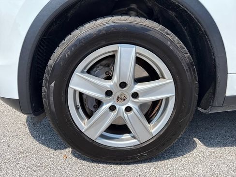 Used 2013 Porsche Cayenne Diesel AWD/4WD image 10