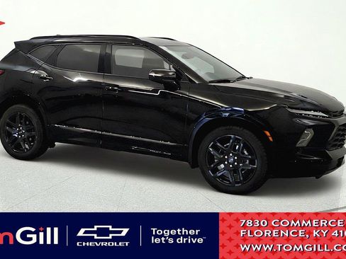 Used 2025 Chevrolet Blazer RS AWD/4WD image 1
