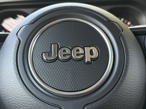 New 2026 Jeep Gladiator Sport AWD/4WD image 12