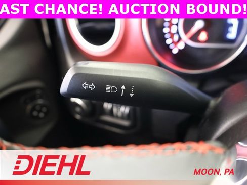 Used 2022 Jeep Wrangler Unlimited Rubicon w/ LED Lighting Group image 29