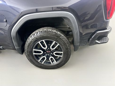 Used 2023 GMC Sierra 1500 AT4 w/ AT4 Premium Package image 11