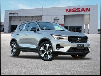 Used 2024 Volvo XC40 B5 Core