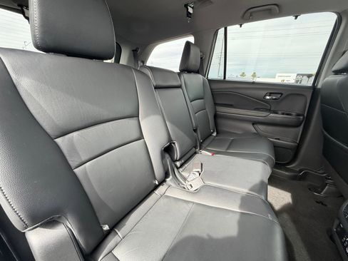 Used 2020 Honda Pilot Touring image 18