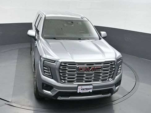 Used 2025 GMC Yukon XL Denali AWD/4WD image 40