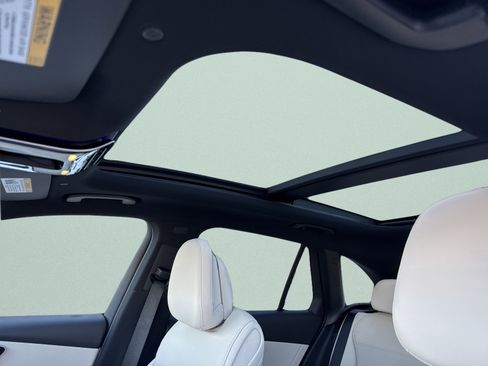 Certified 2026 Mercedes-Benz GLC 300 image 21