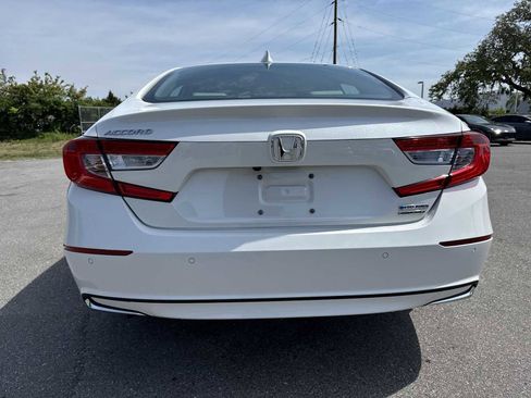 Used 2019 Honda Accord Touring image 5