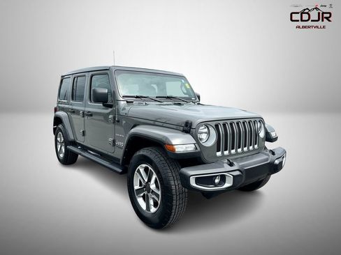 Used 2022 Jeep Wrangler Unlimited Sahara AWD/4WD image 1