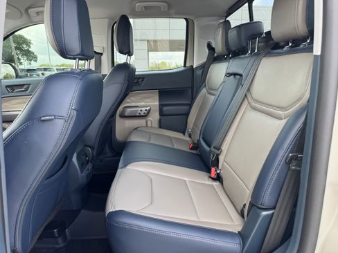 Used 2025 Ford Maverick Lariat AWD/4WD image 29