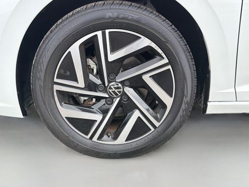 Used 2023 Volkswagen Jetta SEL image 40