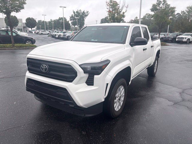 Used 2024 Toyota Tacoma SR AWD/4WD image 4