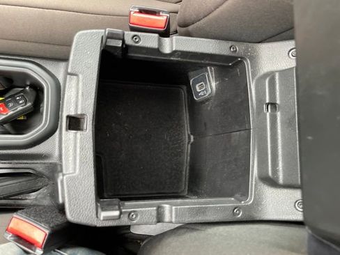 Used 2022 Jeep Wrangler Unlimited Sport image 26