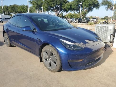Used 2023 Tesla Model 3 Standard Range RWD image 1