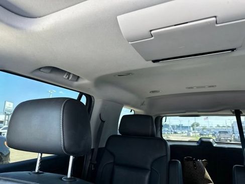 Used 2018 GMC Yukon SLT w/ Premium Edition RWD image 4