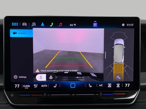 New 2025 Volkswagen Tiguan SE image 23