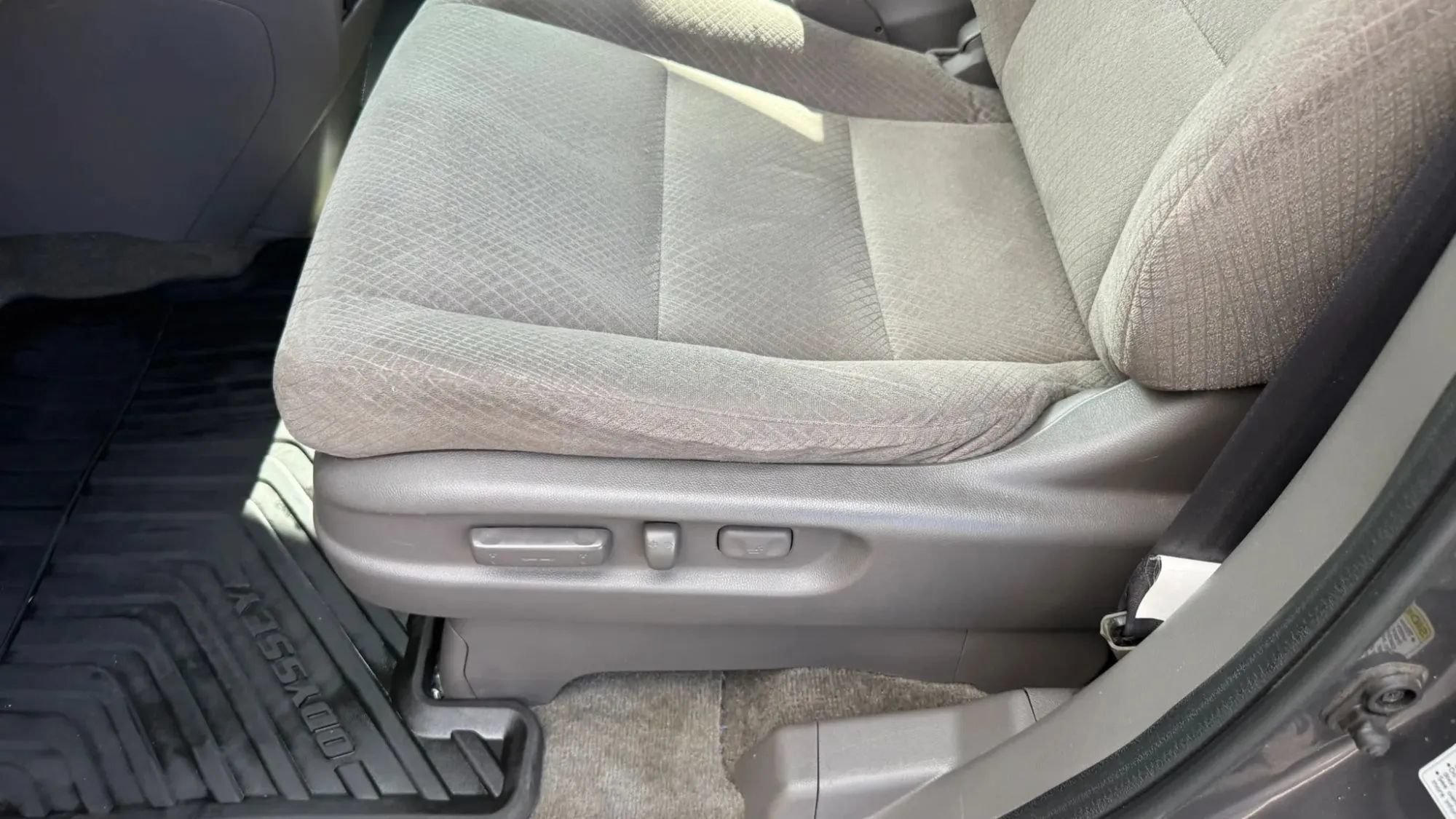 Used 2016 Honda Odyssey SE image 16