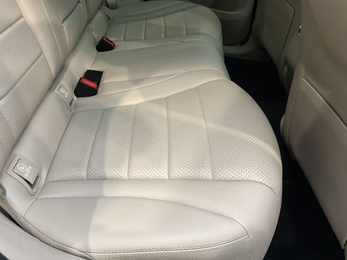 Used 2019 Mercedes-Benz GLC 300 4MATIC image 17
