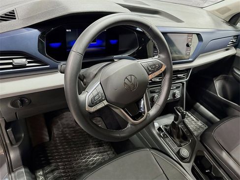 Used 2022 Volkswagen Taos SE image 16