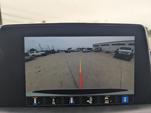 Used 2022 GMC Yukon XL SLT w/ SLT Premium Package RWD image 10