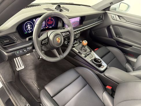 Certified 2025 Porsche 911 Carrera T RWD image 4