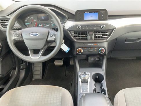 Used 2022 Ford Escape S image 9