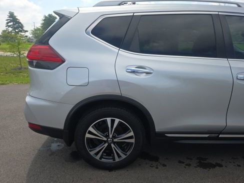 Used 2017 Nissan Rogue SL w/ SL Premium Package FWD image 7