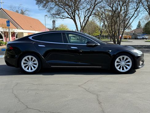 Used 2018 Tesla Model S 100D image 4