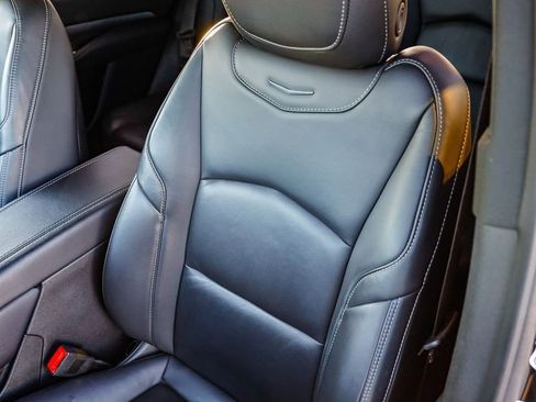 Used 2024 Cadillac XT4 Premium Luxury image 29