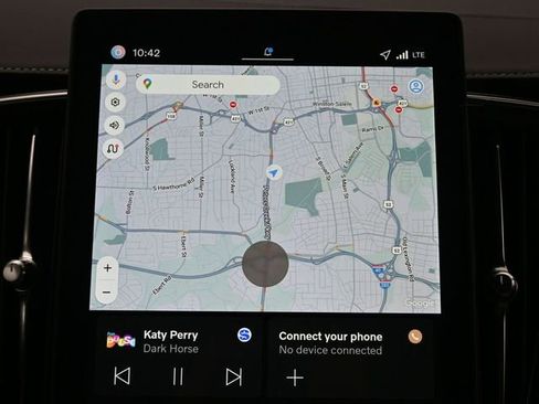 New 2026 Volvo XC90 B6 Plus w/ Protection Package Premier image 15