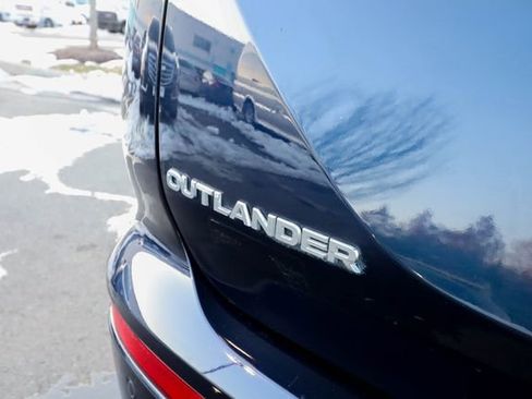 Used 2022 Mitsubishi Outlander SEL Black Edition image 28