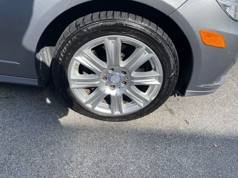 Used 2012 Mercedes-Benz E 350 4MATIC Sedan image 11