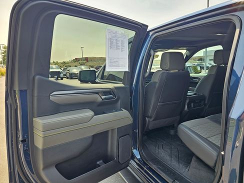 Used 2023 Chevrolet Silverado 1500 ZR2 w/ Technology Package AWD/4WD image 16
