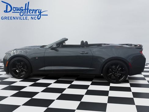 Used 2018 Chevrolet Camaro LT image 2