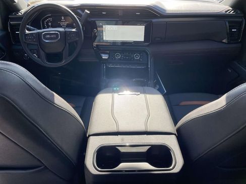 Used 2024 GMC Sierra 2500 AT4 w/ AT4 Premium Plus Package image 11